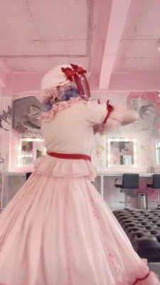 megturney - Naakt in een lege metrotrein
