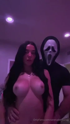 serenabeckervip - can we fuck on the table? 😈💦