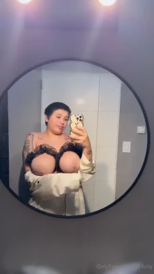 dead.bxbi - Like my new bathing suit??