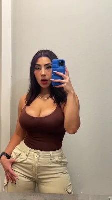 itssarapr - I can be your morning snack 😜