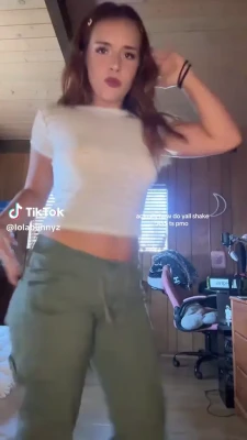 avvaballerina - Shake that ass