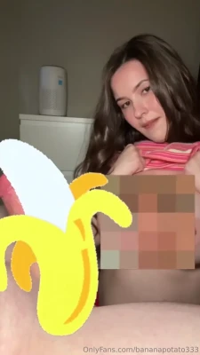 bananapotato333 - Let's fuck standing up this time😘 I'll always spread my ass for