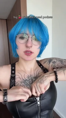 lyracr0w0 - You know you want to cum with me! Lets play @jessicabarton