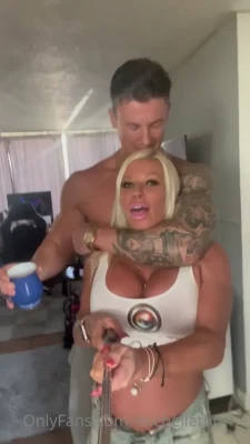 michellethorne - Stretching my pussy out with my first bad dragon & slayin that