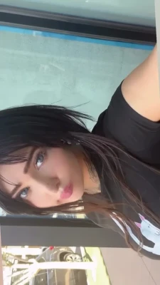 anabellejoy - Je fais beaucoup de sport pour avoir le cul parfait