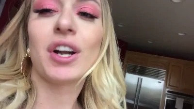 natalia_starr - Hey babe I have exclusive video I would love to show you, DM me if