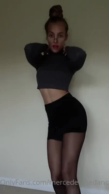 mercedesthedancer - Filming a 1 sock ignore custom! I love my job!
