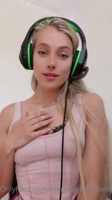 mercedesthedancer - lemme bounce on it 😋💦