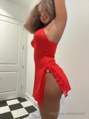 aylathegoddess - 🎥: Caught you watching me at the gym today... sending the full 8
