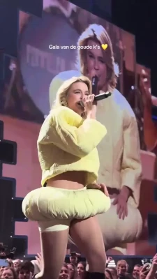pommelienthijs - Some tasteful newds.