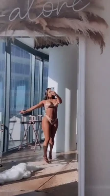 lira_galore - Hi love 🥰 miss me ?