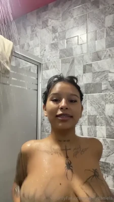 shalydaniela - Hello! Oi!