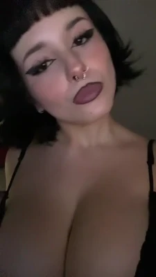 rinna0x - Would you fuck me im the gym shower?