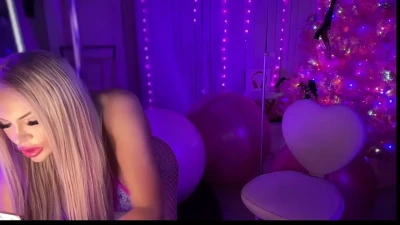 sammisprinkles - Can you spot one of my new tattoos? 😘