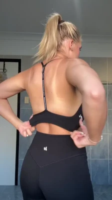 rubytallu1ah - Good morning loves. Would you like some cake for breakfast?! 🍑💦