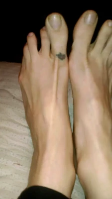 amazonfeet12 - message me and lets not stop getting hornier🙊😛