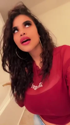 josephine_rivera_ - Best girl friend finds out you like her feet.