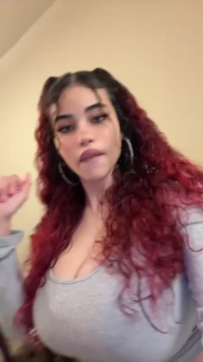 josephine_rivera_ - Buongiorno a tutti ragazzi, sto mangiando un ghiacciolo lo lecco bene