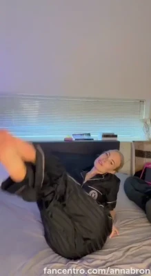 annaloredanabron - lemme spit on ur dick, daddy! 😇