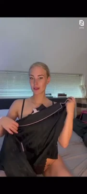 annaloredanabron - Got my gurl cock hard. Now let me smack yuh our booty with it.