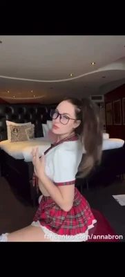 annaloredanabron - let me be your pet?