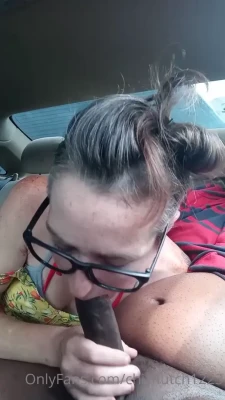 chizhutch1223 - Fucking my new toy. Clips.