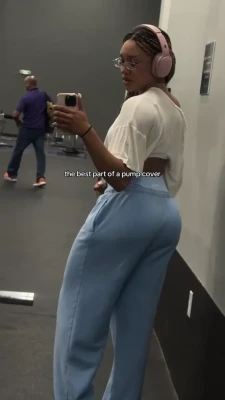briibnny - My dick doesn't fit in my new toy 😄 A very kind person got it off