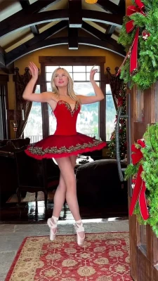 calitasweetz - (Instagram Post) I had a few ask for the slow mo version 🤪 enjoy