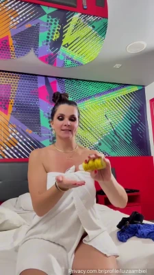 luiza_ambiel - Short vid and pics