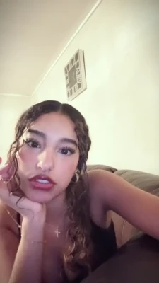 ashlee_almonte - My thighs thick thick