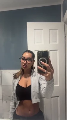 ashlee_almonte - its kinda fuzzy bc i was struggling in the shower but i have a lil