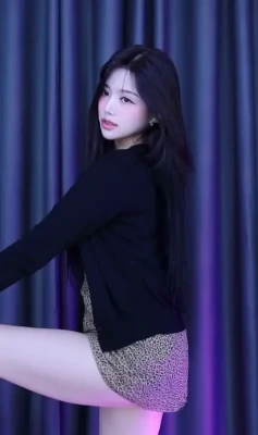 haneul_bin - Daphne riding reverse cowgirl. Shes Such a whore.  Available for