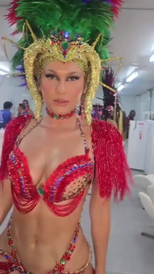 liviaandradereal - Fuck it from the back?
