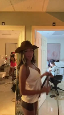 fav.latina1 - So me & my friend got a lil freaky with @jpaid69 &