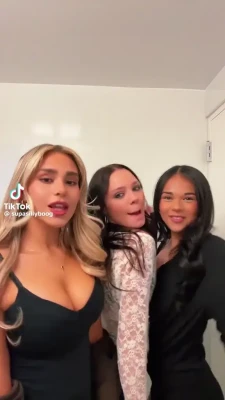 supasillyboog - Lick my cute flower 🌺