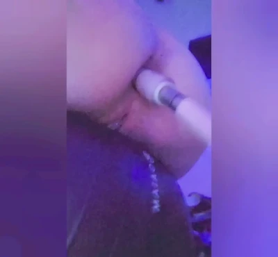 betty_fae - Squeeze my ass and nibble my neck. 😈