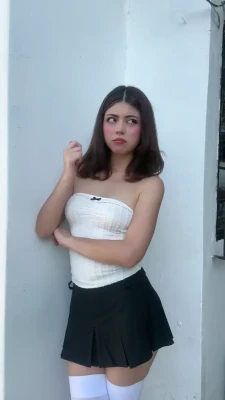 vaniasse - How many positions do you think you could fuck me in?🤤😈