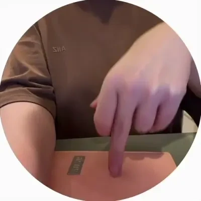 uckpnb4sque6yqfhmlevnn_w... - I wanna make my boobs bounce on your face while I ride you 🥵️ Eu