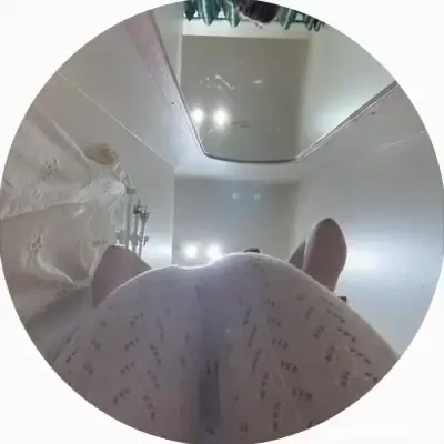 uckpnb4sque6yqfhmlevnn_w... - What's your go-to post orgasm snack? I would kill for macaroons right