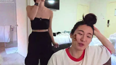 zumi - Titties!