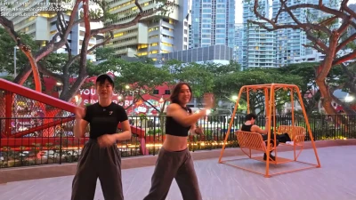 zumi - You should see them swinging ;)