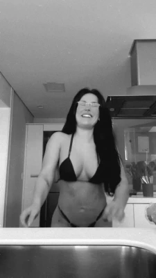 kefera - you meet me on the beach: whats your pick up line?