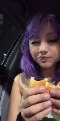 nomamesnico - my pussy stays wet & ready 😍
