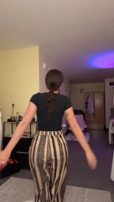 juliagyatson - SnapChat Story Request: Samuel likes me "sexy in red" :) (video)
