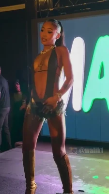 coileray - My bestie broke my ass!!!  https://onlyfans.com/1112553310/laralegs