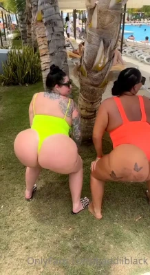 maddisonblack - im so fucking horny this morning 😫