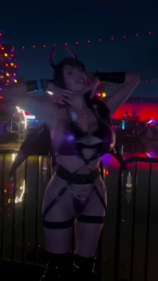 alondraroi - Leaking?