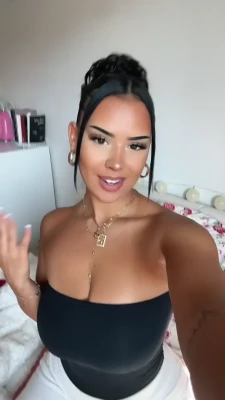 romyluisaa - Hold my hand and cheeks hehe