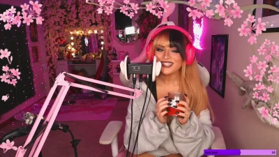 asmrshanny - Some tiddies to bring sunshine to your dayy ☀️💕  I am