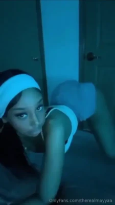 therealmayyaa - Aw I look so sweet in this pic... would u be able to tell that I love